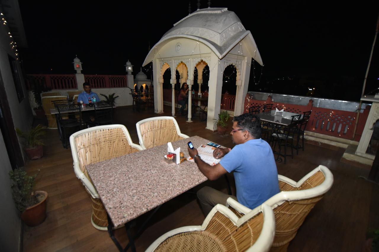 Hotel Vaishnavi Džajpur Exteriér fotografie